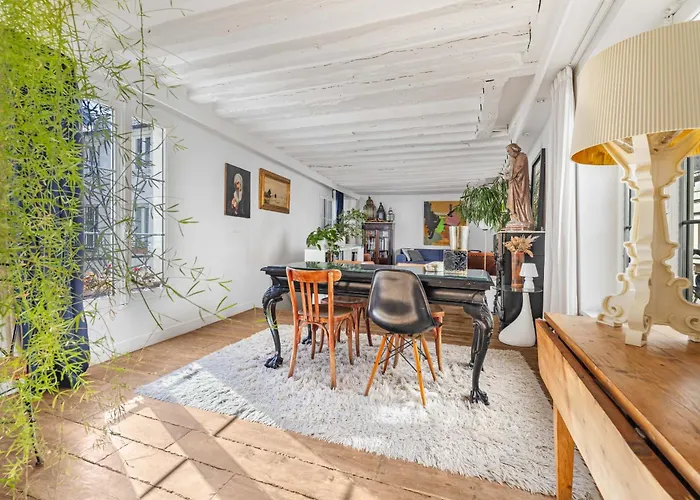 Albenate Apartment Paris