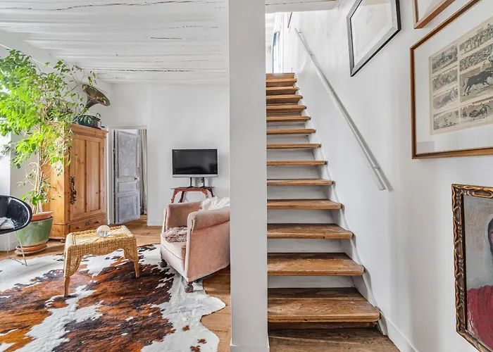 Albenate Apartment Paris