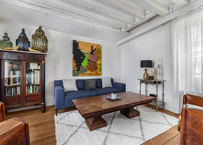 Apartment Albenate Paris